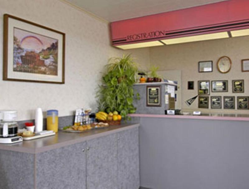 Redwood Inn Crescent City Eksteriør billede